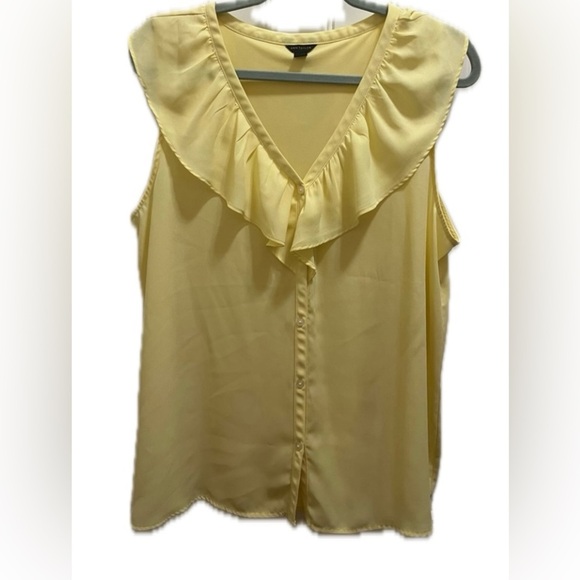 Ann Taylor Women’s Large Light Yellow Ruffle V-Neck Mixed Media Shell - Picture 1 of 3
